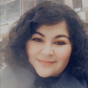 Meet your Posher, Camila